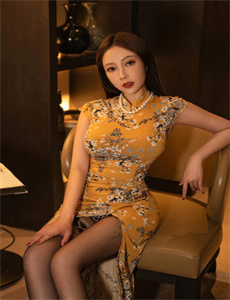 《男人把j放进女人的下面的视频》